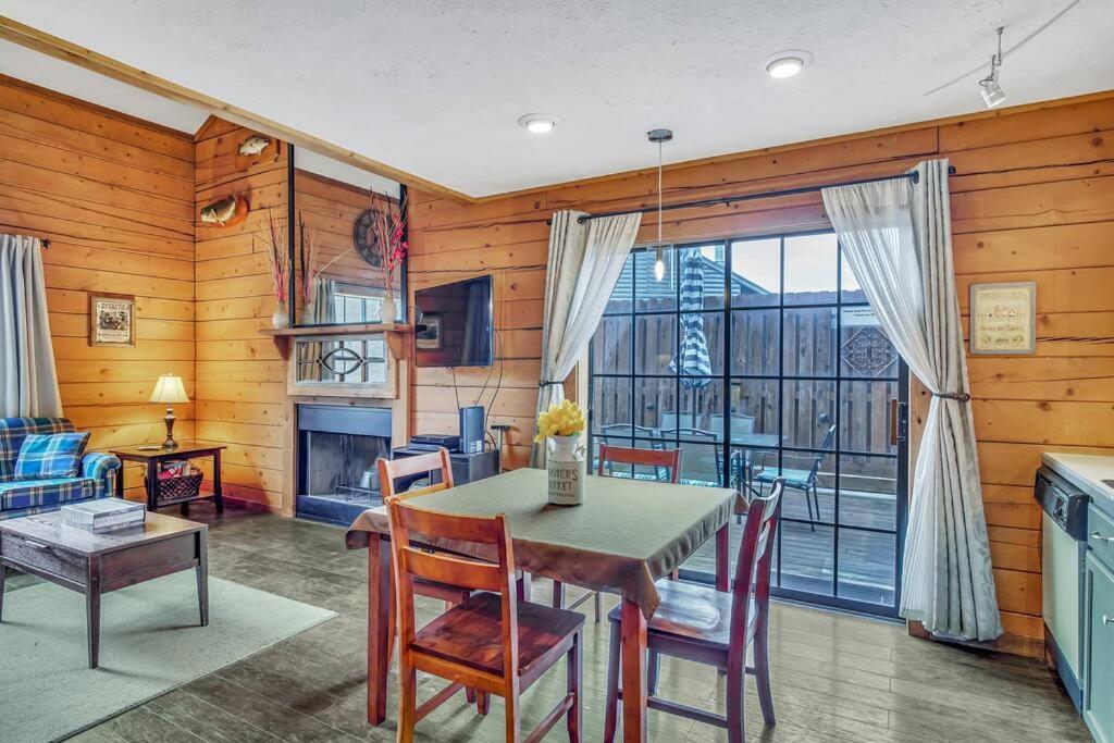 3 Bedroom Log Cabin Condo Close To Everything! Branson Buitenkant foto
